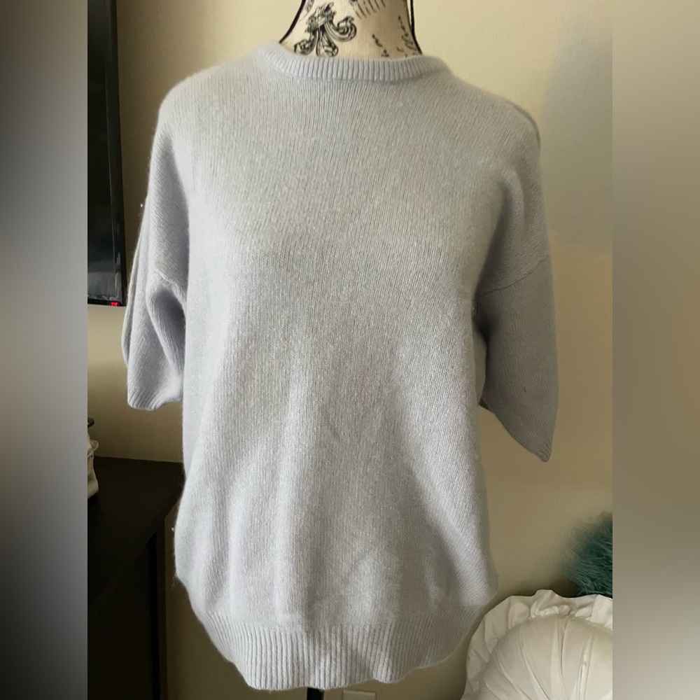 Jones New York Short Sleeve Sweater EUC